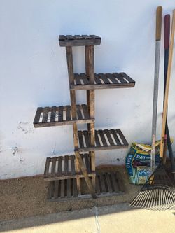 Plant pot stand
