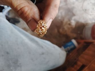 14kt gold and diamond ring