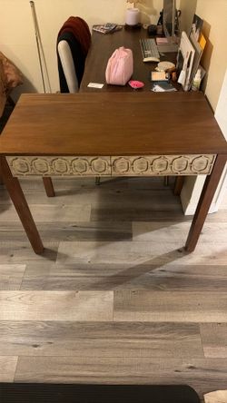 $20 Desk (pick up only)