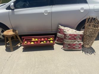  Home Decor, Vintage Rattan Umbrella  Basket, Stole