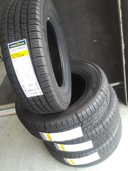Goodyear 215/70/16 all season