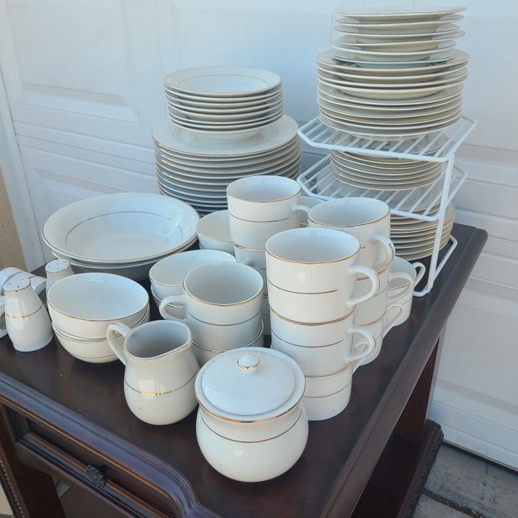 Dishes Gold Accent Rim Kitchen & Dining