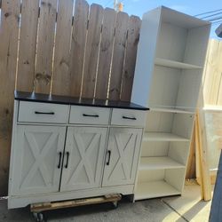 For Sale  Cabinets.70"X25". 42"X32" Mirror 42"X 36"