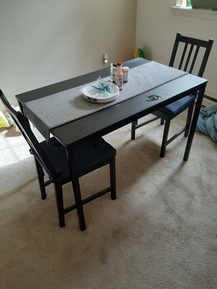 Small Dining Table w/ 2 Chairs
