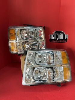 Chevy Silverado 2007-2013 headlight