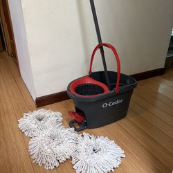O’Cedar Mop Bucket And Bonus Mop Heads