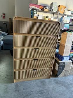 Fluted 5 Drawers Dresser For Bedroom, 48" Tall Wooden Modern Dresser With Metal Handle, Curved Profi