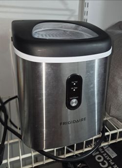 FRIGIDAIRE Counter Top Ice Maker