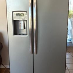 GE 2 Door Fridge