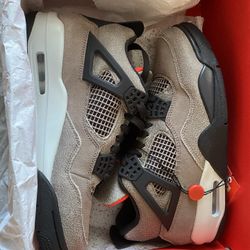 Air Jordan Retro 4