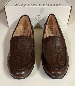 Lifestride brown loafers, women’s size 8