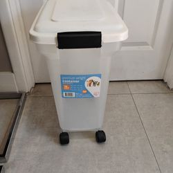 Contenedor Con Ruedas Para Comida De Mascotas 