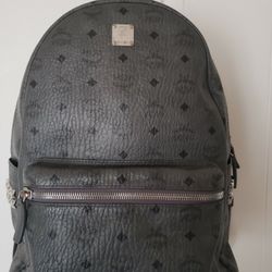 MCM GRAY STARK LEATHER BACKPACK (UNISEX)