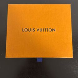Men’s Louis Vuitton Wallet-Checkered Black and Grey