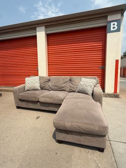 FREE DELIVERY - Super Soft Reversible Tan Sectional Sofa Couch!