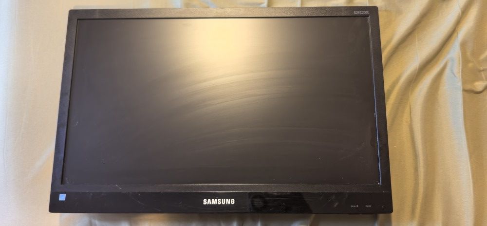 Samsung S24C230BL 23.6" Widescreen LED Backlit LCD Monitor
Samsung

