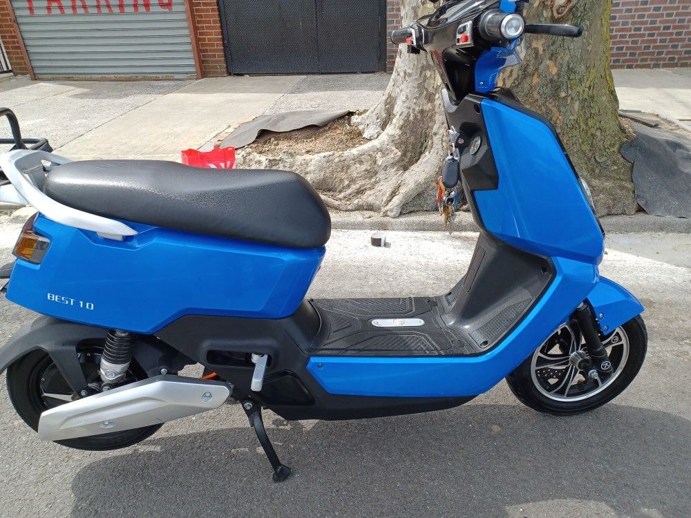 Electric scooter e bike 7i edition comes with 60 volt lithium battery