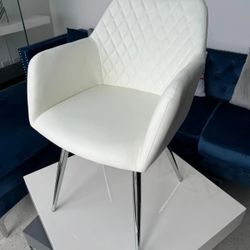 White-Chair ⚜️ Silla-Blanca 🚚