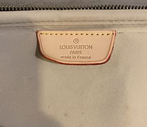 Authentic Louis Vuitton Damier Graphite Canvas Card Holder for Sale in Los  Angeles, CA - OfferUp