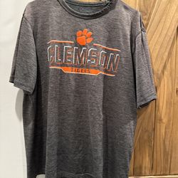Clemson Shirt Size Large