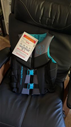 Hyperlite women’s life vest