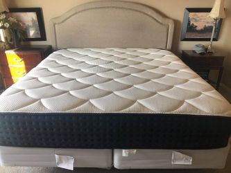 DreamCloud King - $445 (Retail: $1,599)
