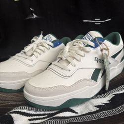 Brand New Reebok 11.5 Court Drift 