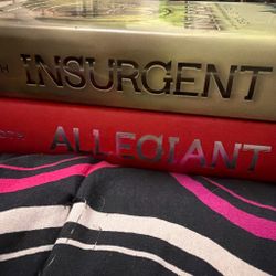 divergent books