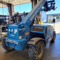LOW HOURS 5K REACH FORKLIFT TELEHANDLER MINI REACH MINI FORKLIFT 5,000 # POUNDS | GENIE GTH-5519
