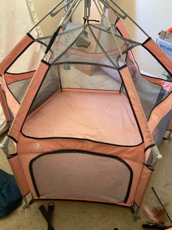 The California Beach Co. Pop 'N Go Playpen