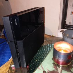 Playstation 4, All Cables, One Controller, 6 Games 