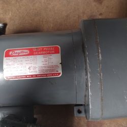 Gear Motor 1/2 HP 115V, 7.9A