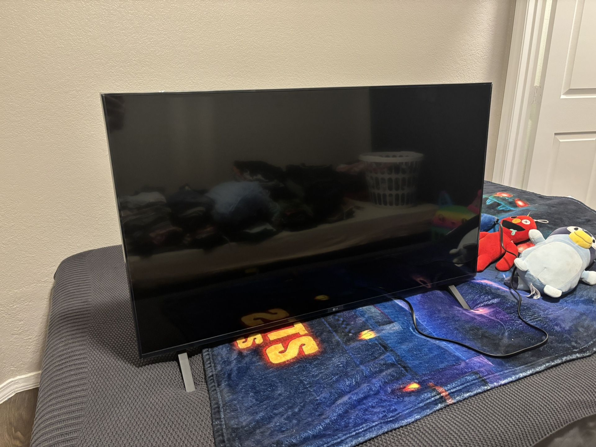 43’ TV (new Open Box) 