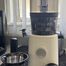 Nama J2 Cold Press Juicer 