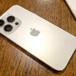 iPhone 14 Pro Sim Unlocked TikTok Installed !!!