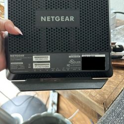 NETGEAR Nighthawk Cable Modem WiFi Router Combo C7000, Certified with Comcast, Xfinity and Cox