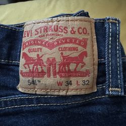 $30 Levi’s 541 34x32 Athletic Taper Fit Men’s Jeans Waist 34 