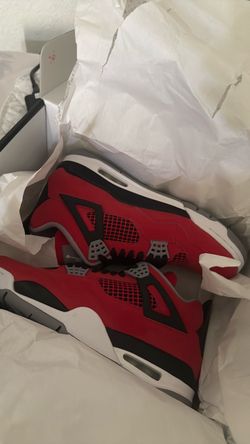 Air Jordan 4 Retro Toro Bravo Sneakers