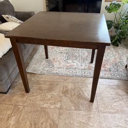 Table & Chairs 