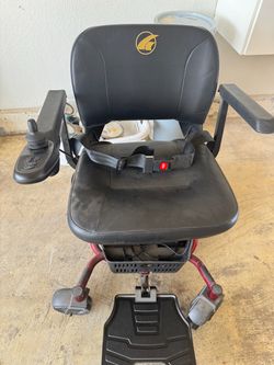 Electronic Wheelchair Golden Lite Technology