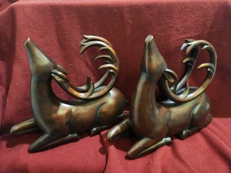 2 Magnificent Wooden Deer