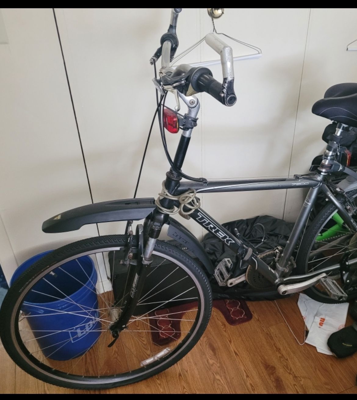 Trek road bike 7200