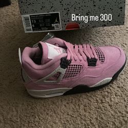 Wmns Air Jordan 4 Retro Orchid