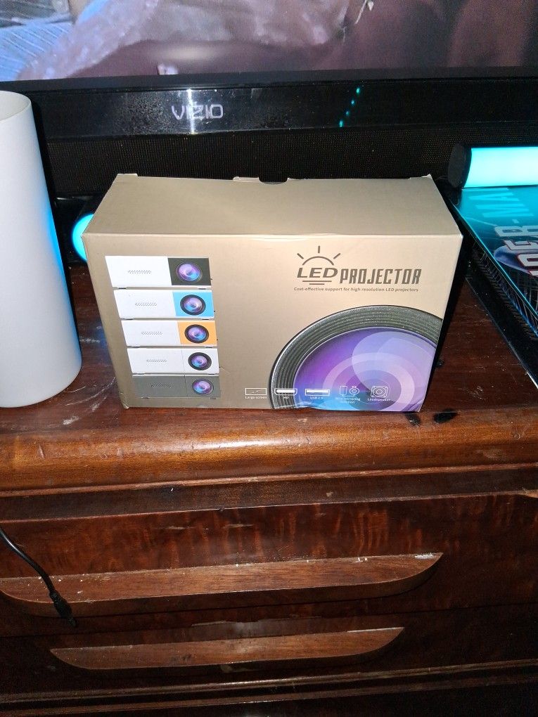 Mini Led Projector And 72 Inch Projector Screen. Or Trade For Working Ps4 1tb ( Both Listings Of Stuff)