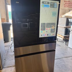 Bespoke Refrigerator AI 4 Door French Family Hub 