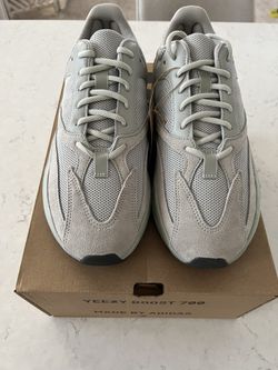 Adidas Yeezy Boost 700 V1 Salt — Size 10.5