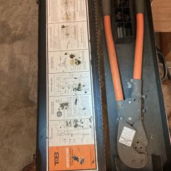 Industrial Crimping Tool With Case And dyes