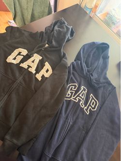 GAP zip up hoodie,