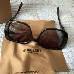 Burberry sunglasses 