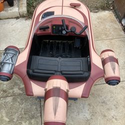 Toys r us Exclusive Landspeeder